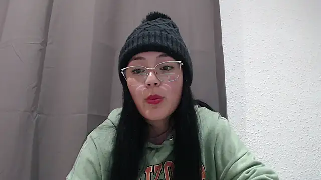 Snapshot of Alisha_99 chatting on November 30, 2025, 10:10 pm Alisha 99 online show from November 30, 2025, 10:10 pm