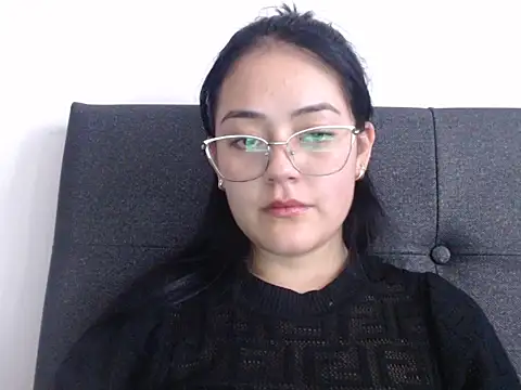 Snapshot of Alisha_99 chatting on October 19, 2025, 8:22 pm Alisha 99 online show from October 19, 2025, 8:22 pm