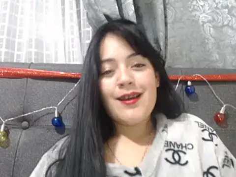 Snapshot of Alisha_99 chatting on February 6, 2025, 4:42 am Alisha 99 online show from February 6, 2025, 4:42 am
