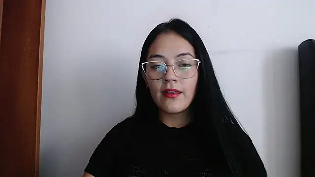 Snapshot of Alisha_99 chatting on February 17, 2026, 10:40 pm Alisha 99 online show from February 17, 2026, 10:40 pm