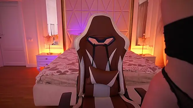 LylaYeess online show from February 8, 2026, 7:28 am