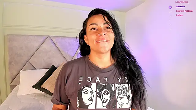 Snapshot of Miss_Ambeer chatting on November 23, 2025, 11:42 am Miss Ambeer online show from November 23, 2025, 11:42 am