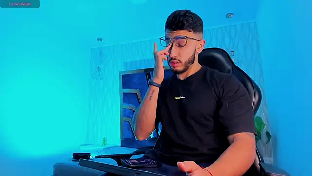 Liam Kleiin online show from November 27, 2025, 11:21 am