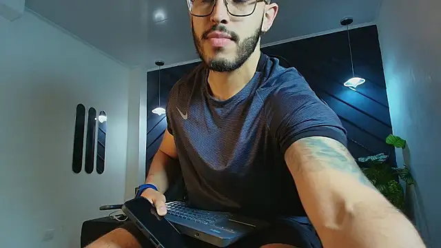 Liam Kleiin online show from March 31, 2026, 11:23 am