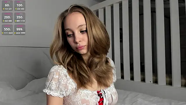 Snapshot of _LISA_BABYMETAL_ chatting on October 31, 2025, 6:54 am LISA BABYMETAL online show from October 31, 2025, 6:54 am