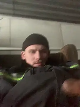 Snapshot of Boysex227 chatting on January 6, 2025, 1:08 pm Boysex227 online show from January 6, 2025, 1:08 pm