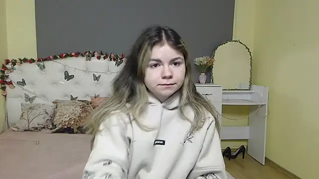 TinaRedly online show from February 25, 2026, 6:46 am