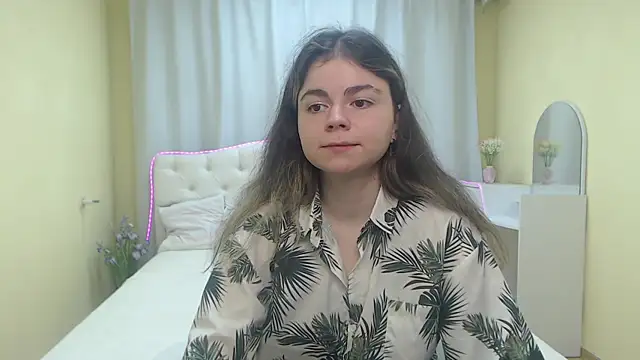 TinaRedly online show from May 25, 2026, 7:12 pm