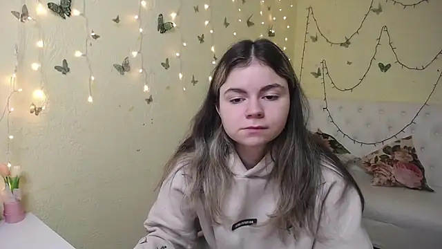 TinaRedly online show from March 16, 2026, 7:05 pm