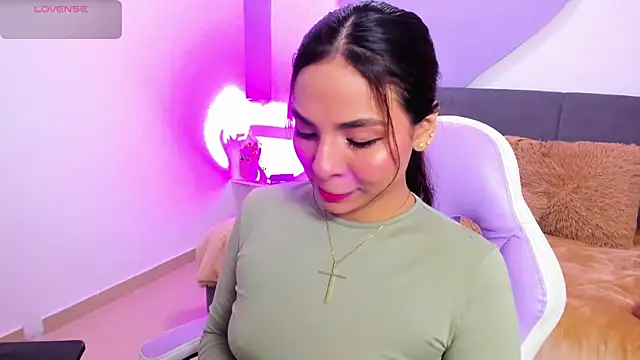 amira cute2 online show from April 10, 2026, 10:33 am