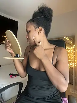 Snapshot of kellya_ chatting on November 9, 2025, 10:47 pm kellya online show from November 9, 2025, 10:47 pm