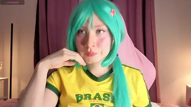 Snapshot of Gin_Lilah chatting on July 24, 2026, 9:11 pm Gin Lilah online show from July 24, 2026, 9:11 pm