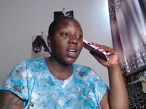 Whimsicalwillow online show from November 13, 2025, 9:35 am