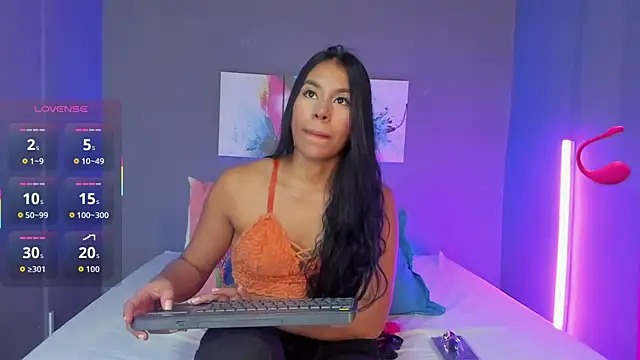 MadissonShakur online show from September 30, 2025, 5:08 pm