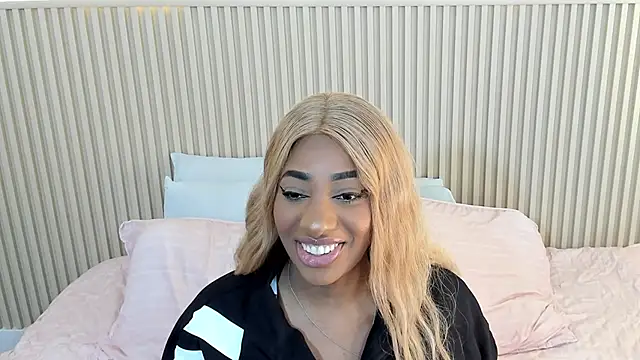 charlottebrowns  online show from February 27, 2026, 12:16 pm