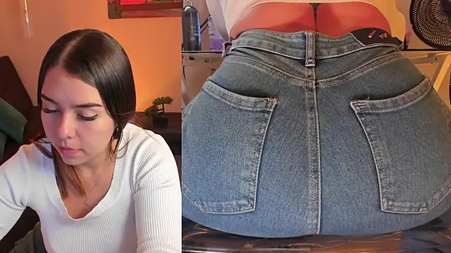 Snapshot of ArianaBaker chatting on November 7, 2025, 12:42 pm ArianaBaker online show from November 7, 2025, 12:42 pm