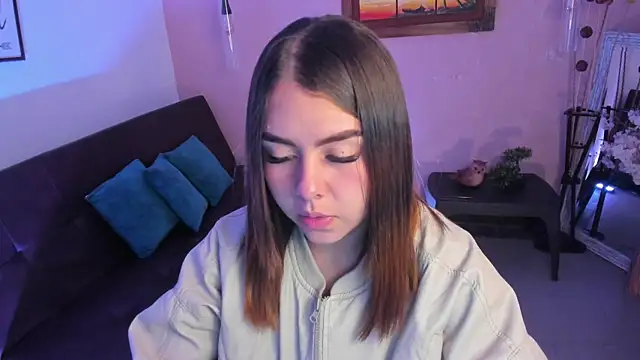 Snapshot of ArianaBaker chatting on November 18, 2025, 12:19 pm ArianaBaker online show from November 18, 2025, 12:19 pm