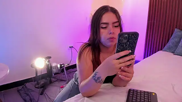 ArianaBaker online show from February 1, 2026, 5:55 pm