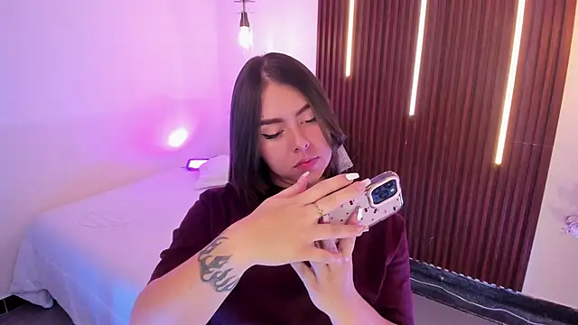 ArianaBaker online show from March 31, 2026, 1:57 pm