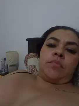 Snapshot of lola__sweetx chatting on October 31, 2025, 11:44 pm lola sweetx online show from October 31, 2025, 11:44 pm