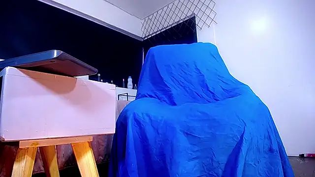 bellatrixx 69 online show from October 31, 2025, 11:40 am