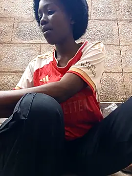 Snapshot of Swirly_blac chatting on November 22, 2025, 7:40 am Swirly blac online show from November 22, 2025, 7:40 am