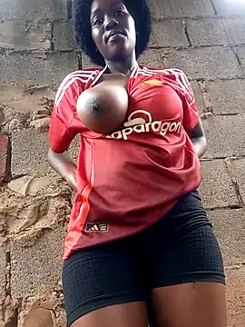 Snapshot of Swirly_blac chatting on November 6, 2025, 9:13 am Swirly blac online show from November 6, 2025, 9:13 am