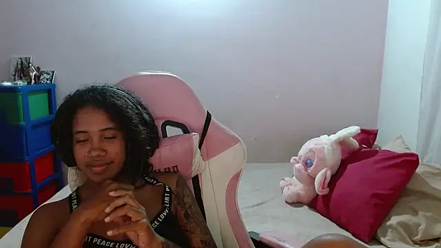 Snapshot of TiffanyRoouse chatting on March 9, 2025, 2:29 am TiffanyRoouse online show from March 9, 2025, 2:29 am