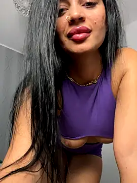 Snapshot of _adelle chatting on October 24, 2025, 12:26 pm adelle online show from October 24, 2025, 12:26 pm