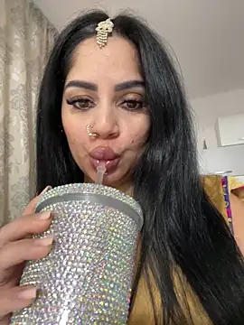 Snapshot of _adelle chatting on February 7, 2026, 12:13 pm adelle online show from February 7, 2026, 12:13 pm