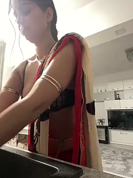 Snapshot of _adelle chatting on November 29, 2025, 12:16 pm adelle online show from November 29, 2025, 12:16 pm