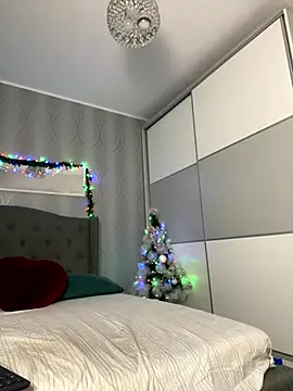 Snapshot of _adelle chatting on December 18, 2025, 1:48 pm adelle online show from December 18, 2025, 1:48 pm