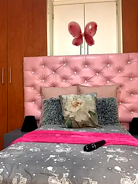 Snapshot of VeryGoodBadGirl1 chatting on November 30, 2025, 8:48 am VeryGoodBadGirl1 online show from November 30, 2025, 8:48 am