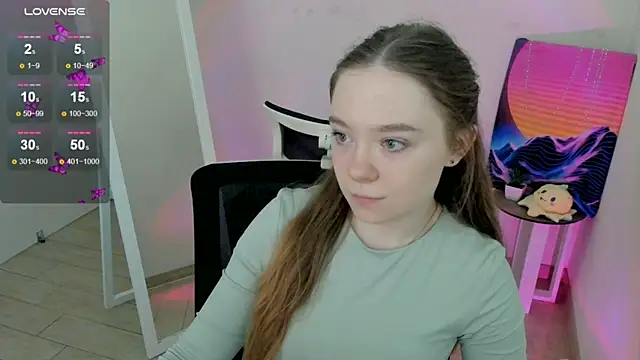 Snapshot of Florence_meow chatting on March 21, 2025, 8:17 am Florence meow online show from March 21, 2025, 8:17 am