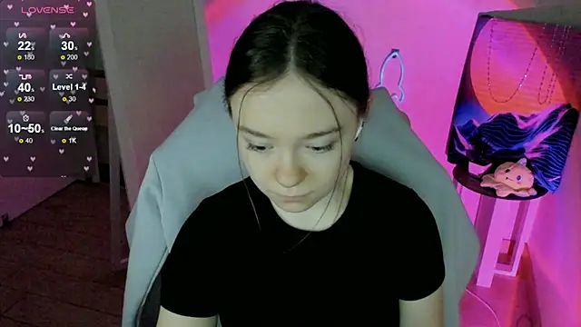 Snapshot of Florence_meow chatting on February 22, 2025, 7:34 am Florence meow online show from February 22, 2025, 7:34 am