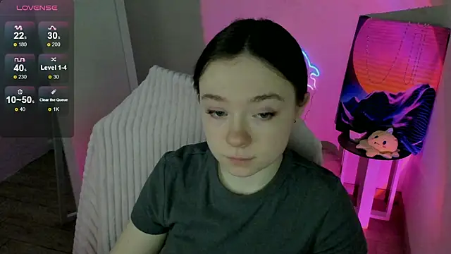 Snapshot of Florence_meow chatting on February 19, 2025, 10:56 am Florence meow online show from February 19, 2025, 10:56 am