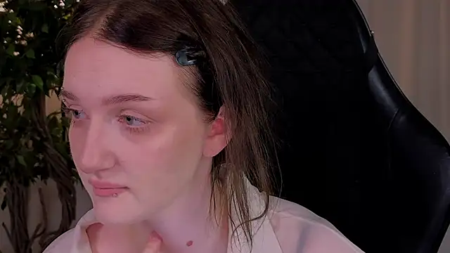 Snapshot of ELLIEJAY chatting on November 23, 2025, 5:17 am ELLIEJAY online show from November 23, 2025, 5:17 am