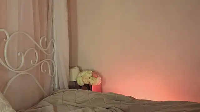 Snapshot of ELLIEJAY chatting on October 22, 2025, 5:18 am ELLIEJAY online show from October 22, 2025, 5:18 am