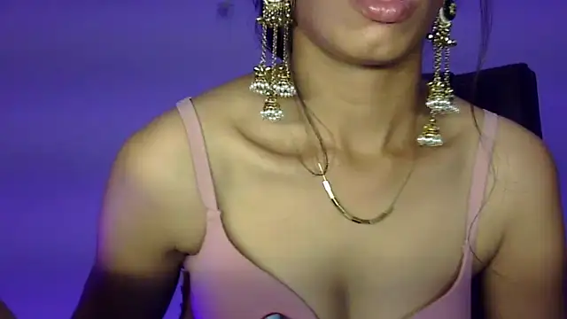 mia your online show from June 30, 2026, 4:12 am