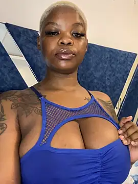 Snapshot of SexxyLunar chatting on May 23, 2026, 1:15 am SexxyLunar online show from May 23, 2026, 1:15 am