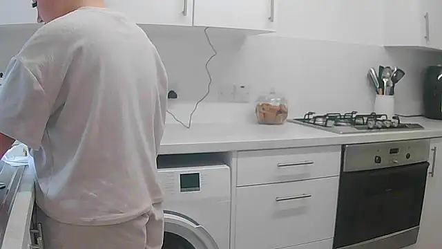 magical mia online show from November 4, 2025, 10:19 am