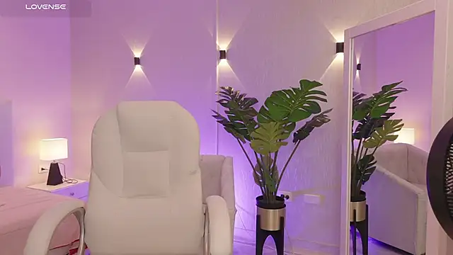 Snapshot of miagomezweb1 chatting on October 24, 2025, 1:54 pm miagomezweb1 online show from October 24, 2025, 1:54 pm