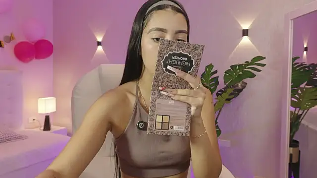 Snapshot of miagomezweb1 chatting on November 19, 2025, 1:44 pm miagomezweb1 online show from November 19, 2025, 1:44 pm