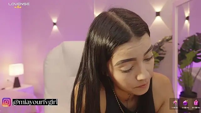 Snapshot of miagomezweb1 chatting on October 3, 2025, 12:17 pm miagomezweb1 online show from October 3, 2025, 12:17 pm