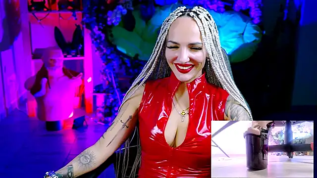 Snapshot of MonicaMaxwel chatting on November 14, 2025, 10:52 am MonicaMaxwel online show from November 14, 2025, 10:52 am