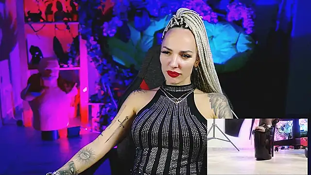 Snapshot of MonicaMaxwel chatting on November 20, 2025, 10:49 am MonicaMaxwel online show from November 20, 2025, 10:49 am