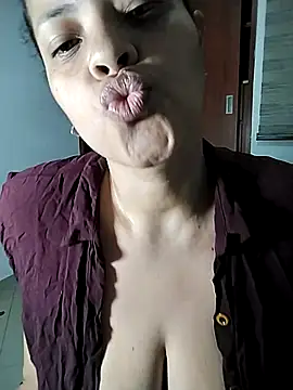 Snapshot of sweetpe chatting on September 19, 2025, 9:08 pm sweetpe online show from September 19, 2025, 9:08 pm