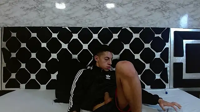 thiago19s online show from February 13, 2025, 3:35 pm