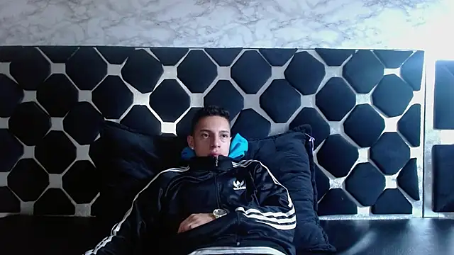 thiago19s online show from February 12, 2025, 3:27 pm