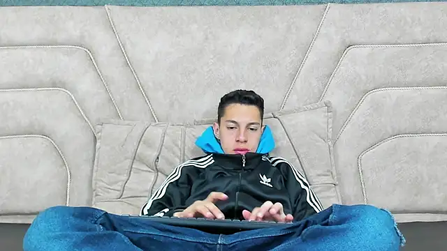 thiago19s online show from December 21, 2024, 7:16 pm